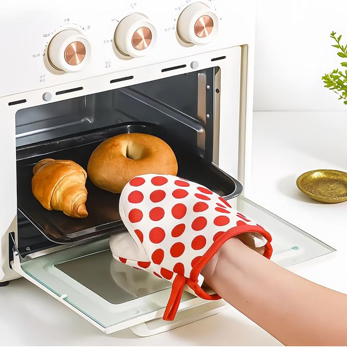 1 Pair Mini Oven Mitts,High Heat Resistant Oven Gloves,Kitchen Short Oven Mit with Hanging Loop for BBQ, Baking, Cooking and Grilling, (dotRed)