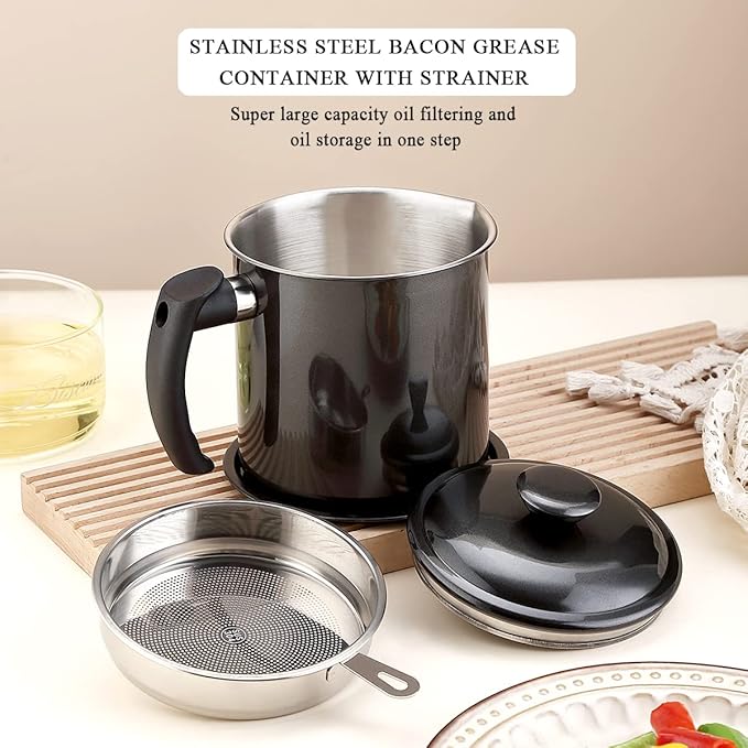 Kyraton Black Bacon Grease Container With Strainer, 48 oz Black Coating Stainless Steel Oil Container, Pot Fat Storage With Lid, Easy Grip Handle Suitable For Storing Frying Oil And Cooking Grease