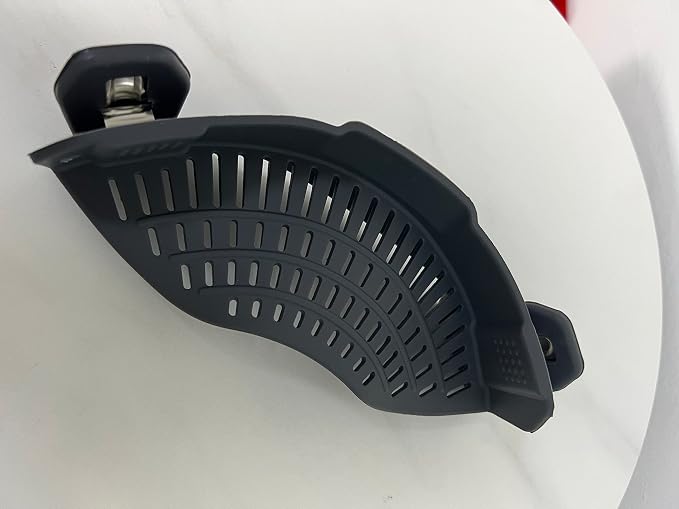 AUOON Clip On Pot Strainer Silicone, Standard 8.86 x 3.55in, Gray | BPA-free, Fits All Pots Pans Bowls, Dishwasher Safe, for Pasta Noodles Vegetable Fruits, Space-saving Kitchen Gadget