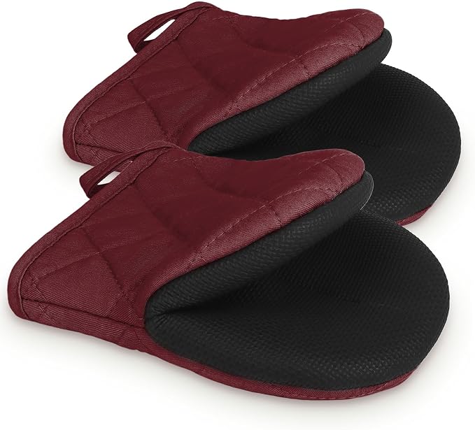 Goldmeet Mini Oven Mitts 2-Pack, 7"x5.5", 500°F Silicone Grip, Dark Red | Non-Slip, Heat Resistant, Machine Washable, Hanging Loop, Fits Small Hands, for Baking Grilling BBQ Cooking