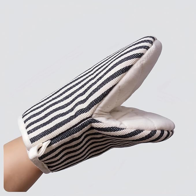 1 Pair Mini Oven Mitts,High Heat Resistant Oven Gloves,Kitchen Short Oven Mit with Hanging Loop for BBQ, Baking, Cooking and Grilling, (Balck)