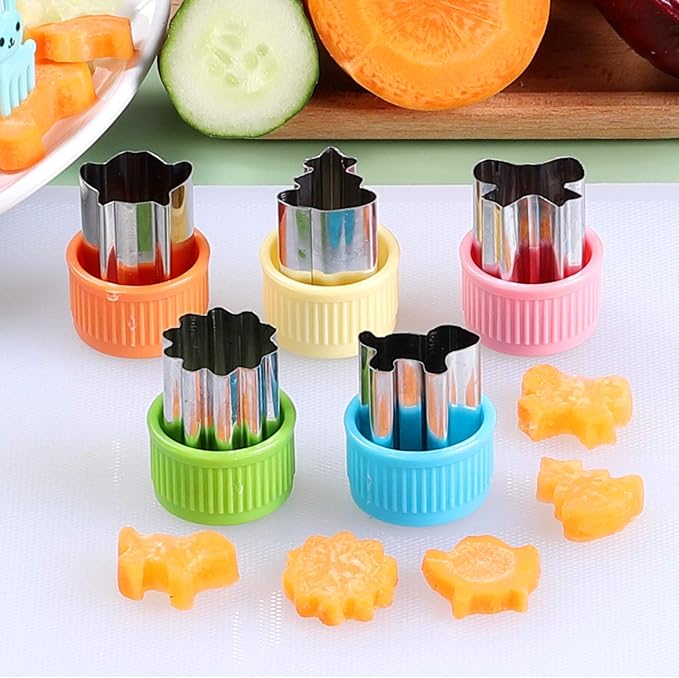 CECEAOAIME 24 pcs Cookie Cutters Fruit Cutter Set Vegetable Stamps Mold