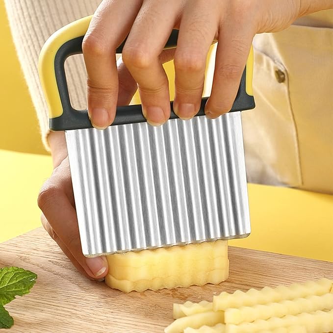 2 Pcs Crinkle Cutter Knife, Potatoes Crinkle Fry Cut and Vegetable Cutter for Veggies, Stainless Steel Carrot Slicer Yellow