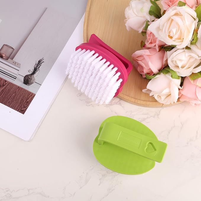 2pcs Vegetable Scrubber Brushes, 8x7x6.5cm/3.15x2.76x2.56in PP Material Fruit and Veggie Brush with Stiff Bristles and Handle for Potatoes Carrots & Fruits (Red & Green)