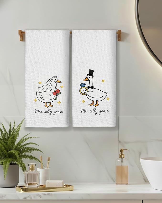Funny Bride and Groom Goose Kitchen Towels, Wedding Gifts for Couples Newlyweds Dish Tea Towels for Kitchen Decor, Just Married Gifts Decorative Hand Towel for Bathroom, 16x24 Inch Set of 2