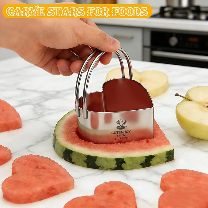 Heart Cookie Cutters, 5 Piece Biscuit Cutters with Handle | Professional Stainless Steel Baking Essential Tools for Valentine's Day, Sandwiches and Heart-Shaped Cookies