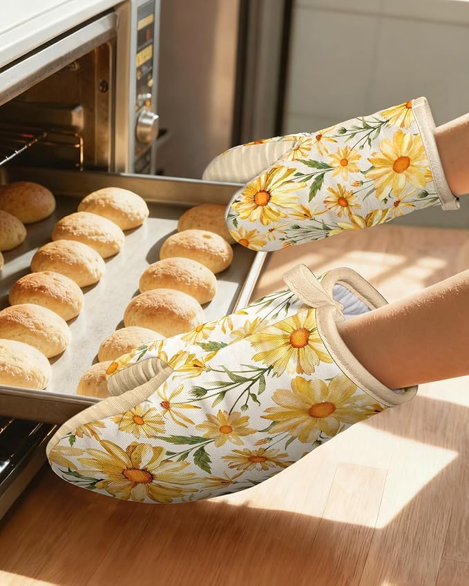 100% Thick Cotton Mini Oven Mitts Silicone Grip Watercolor Daisy | Elegant Classic Oven Mitts for Women, Machine Washable, Non-Slip, Reversible Design Fits Both Hands, Stylish Kitchen Decor