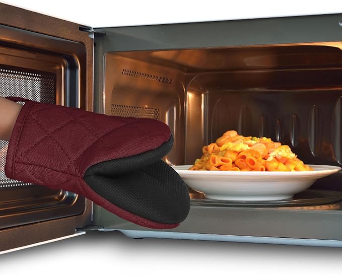 Goldmeet Mini Oven Mitts 2-Pack, 7"x5.5", 500°F Silicone Grip, Dark Red | Non-Slip, Heat Resistant, Machine Washable, Hanging Loop, Fits Small Hands, for Baking Grilling BBQ Cooking