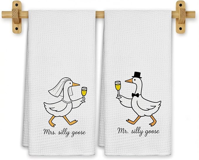 Funny Bride and Groom Goose Kitchen Towels, Wedding Newlyweds Gifts for Couples Dish Tea Towels for Kitchen Decor, Just Married Gifts Decorative Hand Towel for Bathroom, 16x24 Inch Set of 2