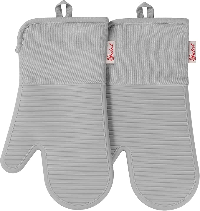 YUTAT Silicone Oven Mitts,High Heat Resistant Up to 500 Degrees,Waterproof Cooking Gloves with Soft Polyester Filling,Kitchen Potholder Set - Perfect for BBQ,Baking and Cooking,Grey,2 Pcs Set