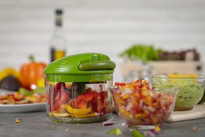 Kuhn Rikon Pull Chop, Vegetable Chopper with Stainless Steel Blades, Food Chopper with Non-Slip Base, Easy to Use Fruit Cutter and Onion Chopper, Essential Kitchen Accessories 650ml - 3 Year Guarantee