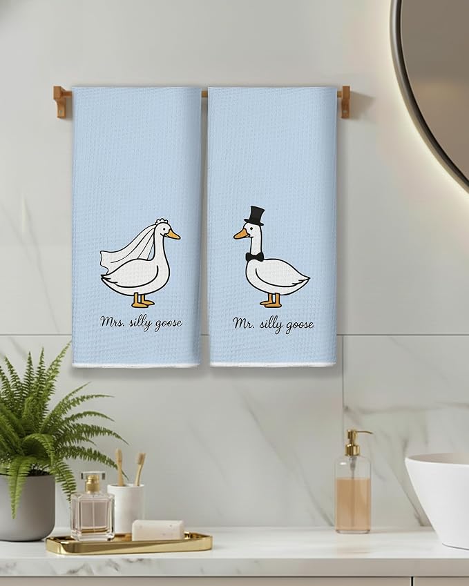 Funny Mr and Mrs Goose Blue Kitchen Towels 16x24 Inch, Wedding Gifts for Couples Newlyweds Dish Tea Towels for Kitchen Decor, Just Married Gifts Decorative Hand Towel for Bathroom, Set of 2