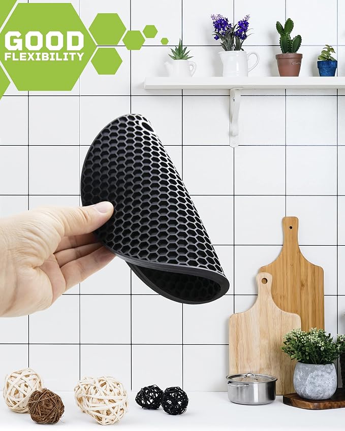 Wapodeai 2pcs Silicone Mats for Kitchen Counter,Pot Holders,Trivet,Hot Pads | Potholders for Kitchens,Trivets for Hot Pots,Flexible & Easy to Wash and Dry (Black)