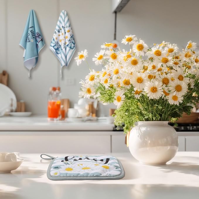 Bencailor 6 Pcs Daisy Kitchen Decor Blue Towels Daisy Pot Holders and Oven Mitts Sets for Farmhouse Kitchen Decor Summer Flower Home Decoration Housewrming Gifts