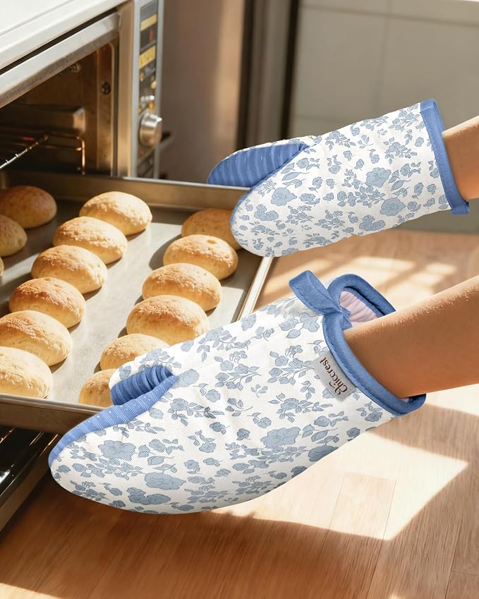 100% Thick Cotton Mini Oven Mitts Silicone Grip Blue Fresh Floral | Girly Cute Oven Mitts for Women, Machine Washable, Non-Slip, Reversible Design Fits Both Hands, Stylish Kitchen Decor