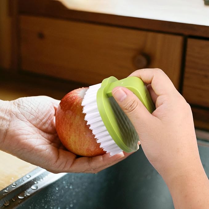 2pcs Vegetable Scrubber Brush, 3.15x2.76x2.56in/8x7x6.5cm PP Material Fruit and Vegetable Brush with Stiff Bristles and Handle for Fruits Potatoes Carrots Food(White & Green)