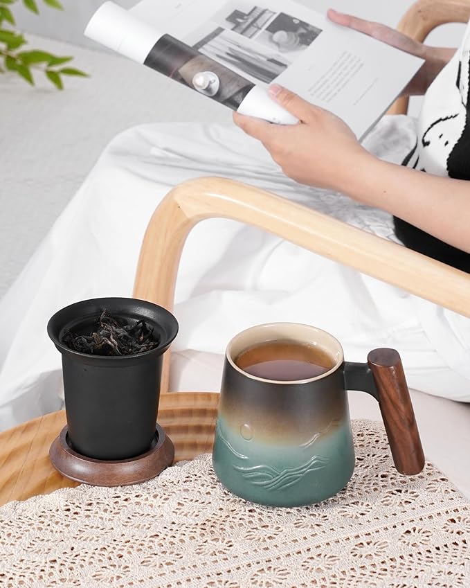 ZENS Tea Mug with Infuser and Lid for Loose Tea Steeper, 14.5oz Blue | Embossed Ceramic Tea Cup with Infuser for Herbal Tea Difussers, Tea Lovers Gifts, Modern Organic Wood Handle