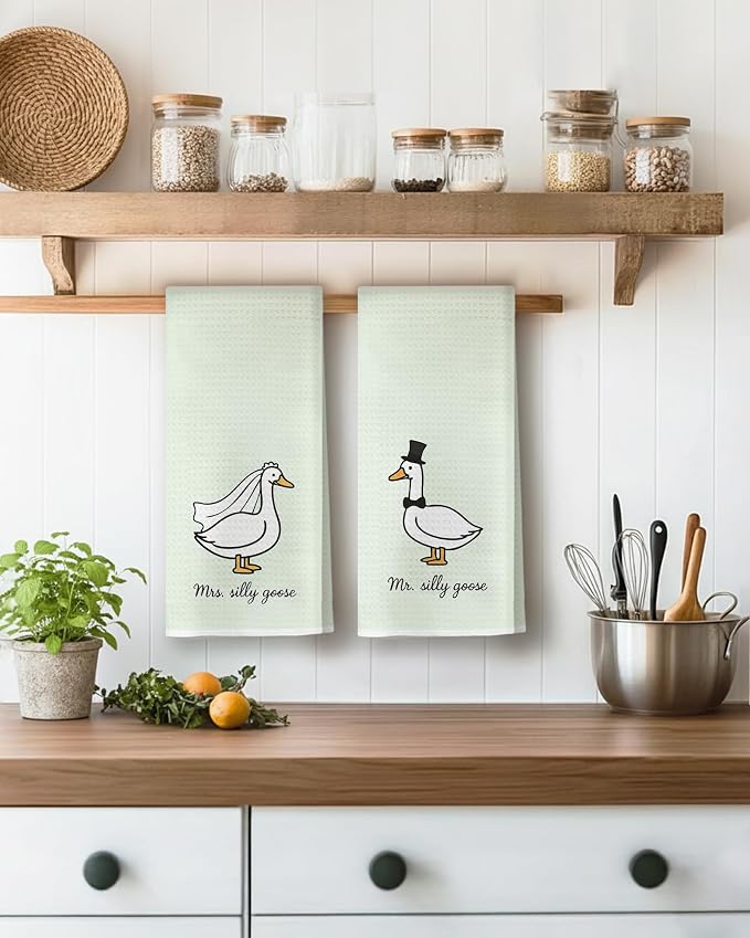 Funny Mr and Mrs Goose Sage Green Kitchen Towels 16x24 Inch, Wedding Gifts for Couples Newlyweds Dish Tea Towels for Kitchen Decor, Just Married Gifts Decorative Hand Towel for Bathroom, Set of 2