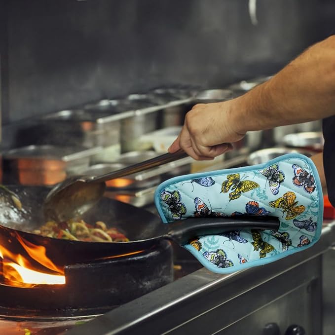 Pot Holders Set of 2 Heat Resistant 480℉ Kitchen 100% Cotton | Comfortable Lining Printing Butterfly Flower Women Men Home Cooking Baking Microwave BBQ Gift (Butterfly potholders)