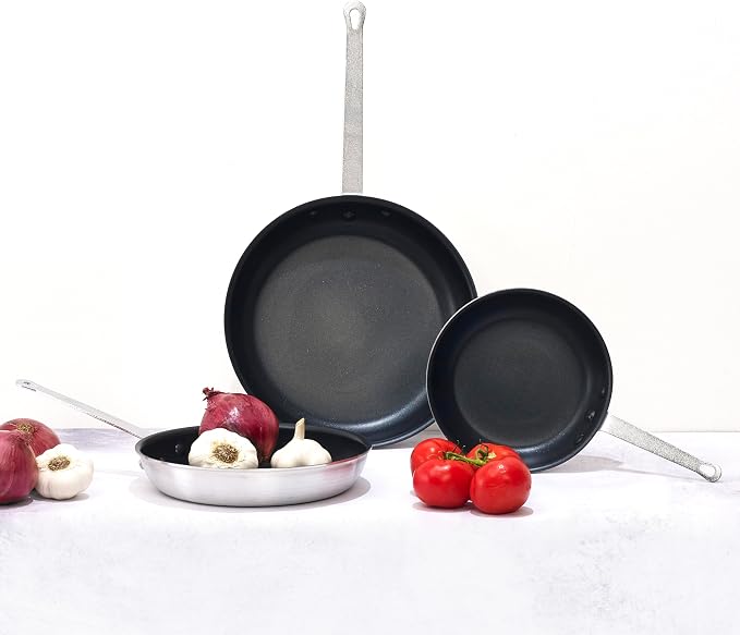 Winco Majestic 14.38" Non-Stick Frying Pan, 14 Inch, Black,Silver | Reinforced riveted handle, Great for Sauteing, Searing, Frying and Restaurant Kitchens