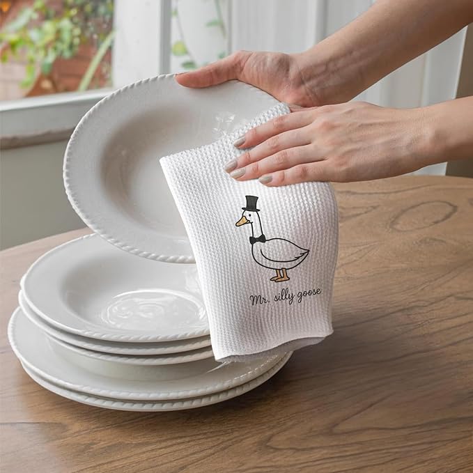 Funny Mr and Mrs Silly Goose Kitchen Towels, Wedding Gifts for Couples Newlyweds Dish Tea Towels for Kitchen Decor, Just Married Gifts Decorative Hand Towels for Bathroom, 16x24 Inch Set of 2