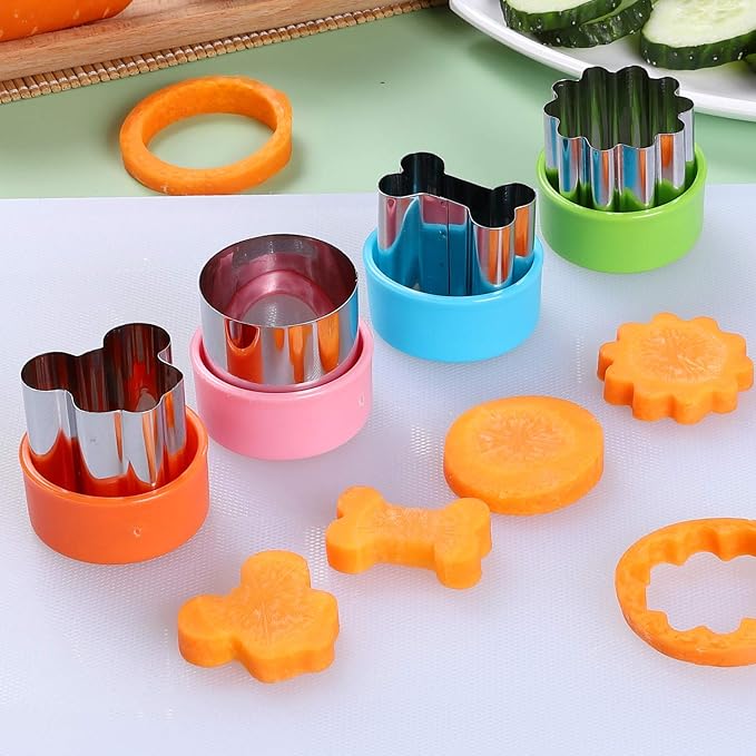 CECEAOAIME 24 pcs Cookie Cutters Fruit Cutter Set Vegetable Stamps Mold