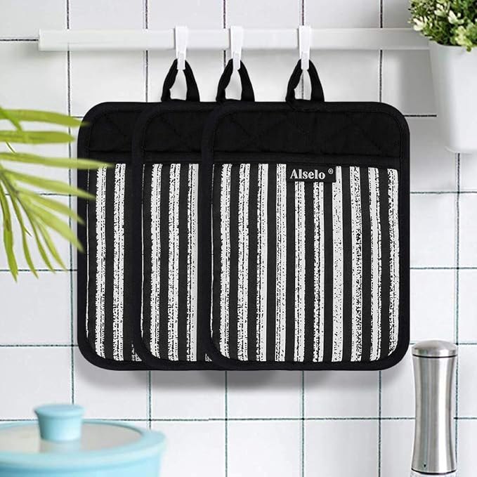 Alselo Silicone Pot Holders Set of 3 Heat Resistant & Non Slip Potholders | Professional Oven Hot Pads with Pockets Mitts for Kitchen Cooking Baking Barbecue (Black, 3)