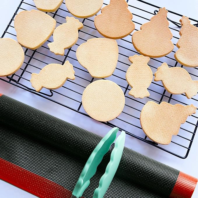 AMYONE Perforated Baking Mats, 2 PCS Eclair Silicone Mat for Half Sheet, Non-Stick Reusable Oven Liners for Making Bread/Pizza/Pastry/Cookie 11 5/8" x 16 1/2"