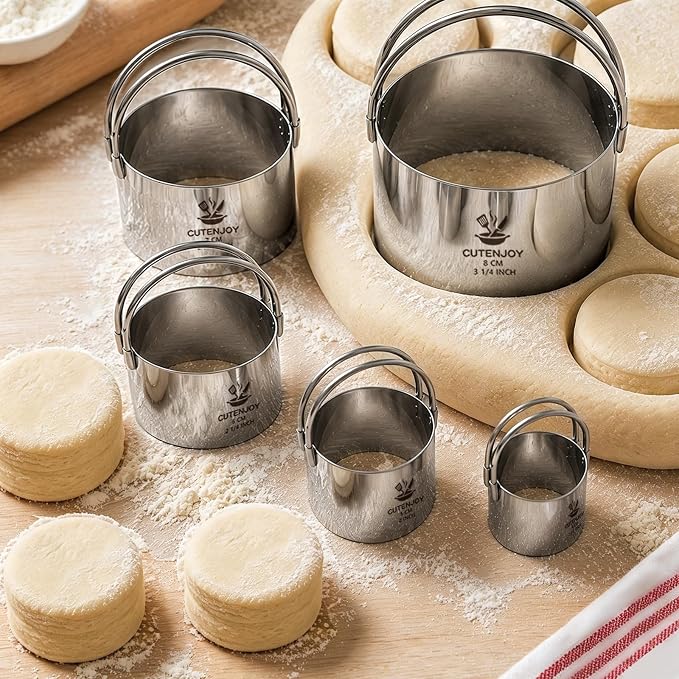Cookie Cutters, 5 Pieces Round Biscuit Cutter Set with Handle | Dishwasher-Safe, Comfortable Grip, Professional Baking Dough Cutter Tools for Thick Dough, Biscuits & Fondant