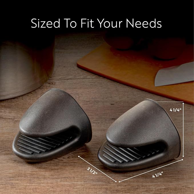 Restaurantware 2-Piece Oven Mitt Gloves Set 1 Case of 4.33 x 3.5 Inch Silicone Pot Holders, Heat Resistant Kitchen Finger Grips, Textured Grip Black Cooking Mitts, Waterproof Hot Plate Holders
