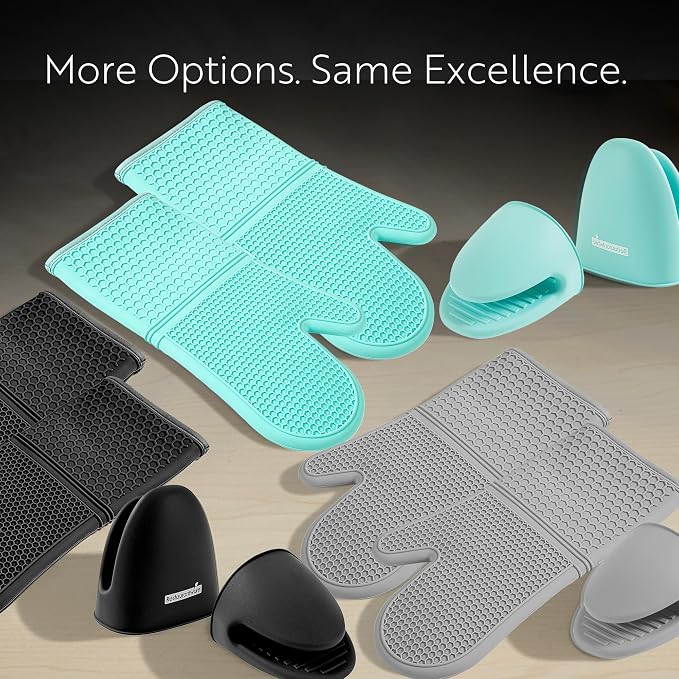 Comfy Grip 4.3 x 3.5 x 4.2 Inch Mini Oven Mitt Pot Holders, 1 Food-Grade Finger Mitt Set - 2-Piece Set, Oven-Ready Up To 446F, Turquoise Silicone Mitts, Ribbed Texture, Dishwashable - Restaurantware