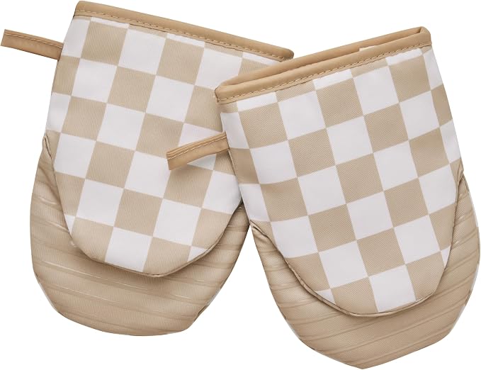 Ohocut Beige Checkered Mini Oven Mitts Heat Resistant, Vintage Retro Checkerboard Mini Silicone Oven Mitts Cute, Non-Slip Small Short Kitchen Oven Gloves Set of 2