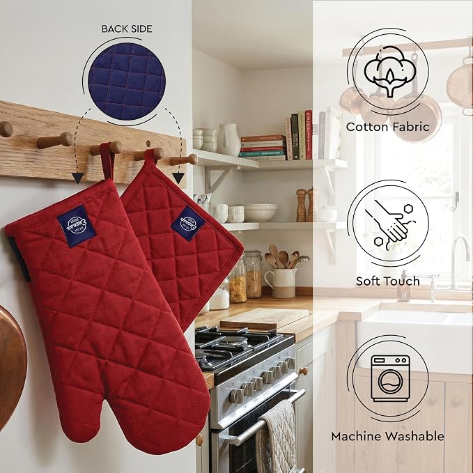 Encasa XO Oven Mitts and Pot Holders Set, Heat Resistant Cotton | Red, Diamond Quilted | Non-Slip Grip | Microwave & Oven Safe | Hanging Loop | Machine Washable | Set of 2