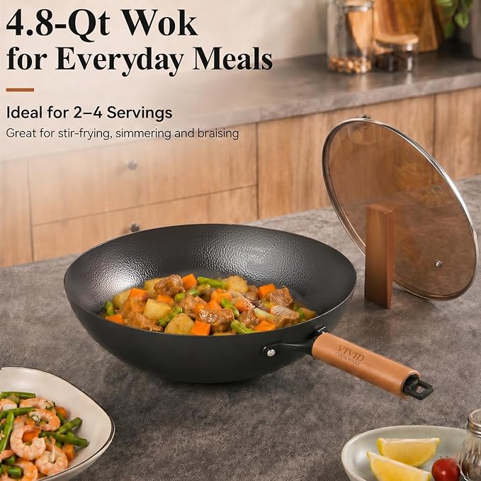12.6 Inch Carbon Steel Wok Pan with Lid, 4.8 Qt Flat Bottom Stir Fry Pan with Self-Standing Glass Lid, Coating-Free Wood Handle Wok for Induction, Gas, Electric & Ceramic Stovetops