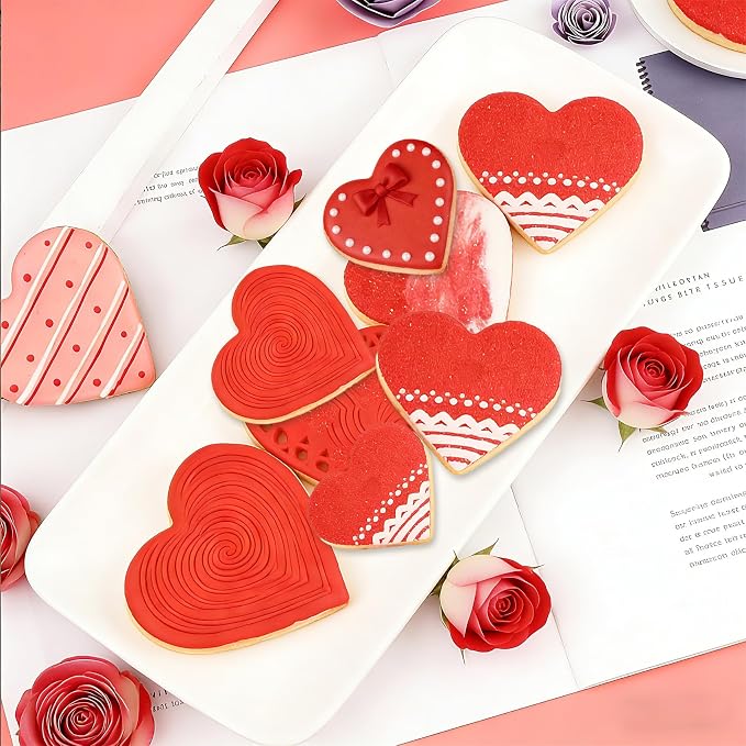 Heart Cookie Cutter Set, 5 Pieces Heart Cookie Cutter for Valentine's Day, Stainless Steel Small Heart-shaped Molds Fondant Biscuit Fruit Cutters for Valentines Day Holiday Birthday Party Supplies