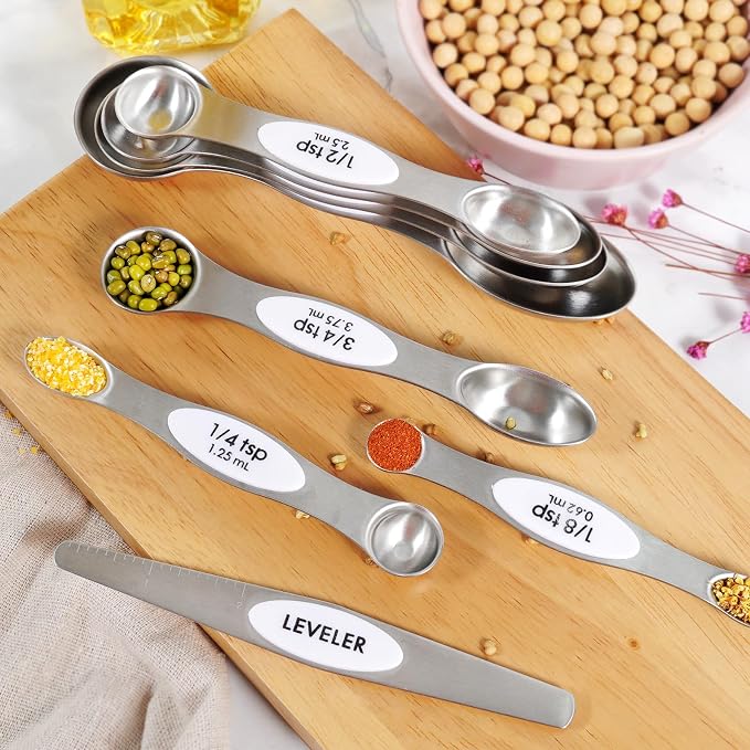 18-Pc Magnetic Measuring Cups and Spoons Set, with Lid, White | Includes 1 cover, 9 stackable cups set & 8 magnetic spoons, BPA-free & dishwasher safe, for liquid and dry baking