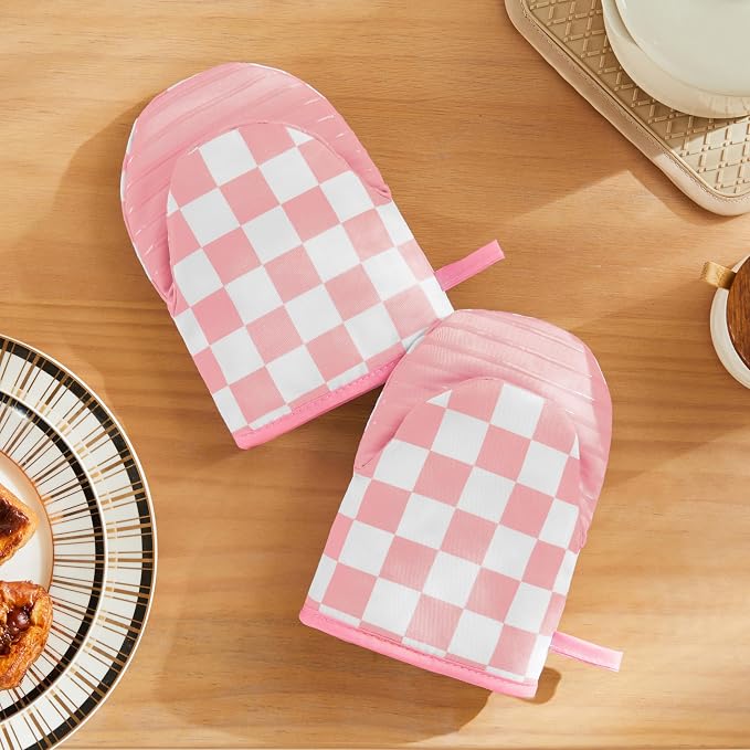 Ohocut Pink Checkered Mini Oven Mitts Heat Resistant, Vintage Retro Checkerboard Mini Silicone Oven Mitts Cute, Non-Slip Small Short Kitchen Oven Gloves Set of 2