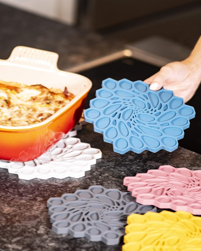 7 x 7" Hive Interlocking Silicone Trivet, BPA, PVC-Free , Heat Resistant Up To 675°F, Non Slip, Protects Table From Heat, Graphite Color, Pack of 1