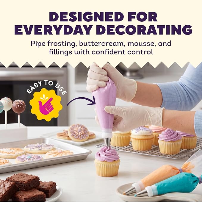 Wilton Disposable Decorating Bags, Piping Icing, 100-Count | Single-Use Piping Bags Fit All Standard Couplers & Tips, No Cleanup Required, Perfect for Icing, Frosting & Cake Decorating