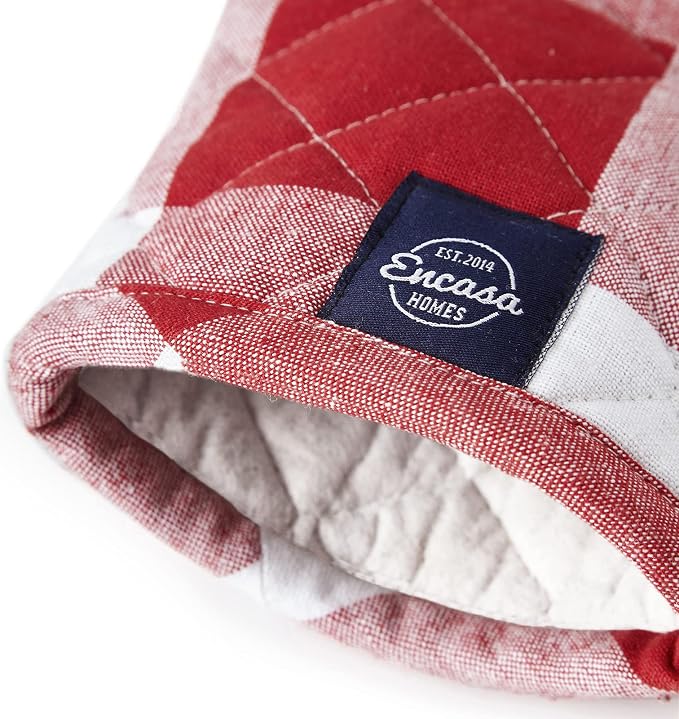 Encasa XO Oven Mitts, Heat Resistant Kitchen Gloves, Microwave | Buffalo Red Checks, 100% Cotton | Diamond Quilted Insulation | Pot Holders | Hanging Loop | Barbecue & Grill | Set of 2
