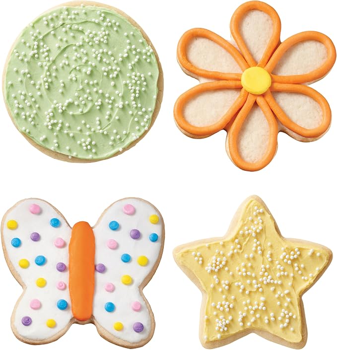 Wilton Comfort Grip Cookie Cutter Set, Assorted, 4-Piece | 4-Piece Comfort-Grip Cookie Cutter Set with Cushioned Handle for Easy Cutting Through Rolled Dough, Fondant & Clay