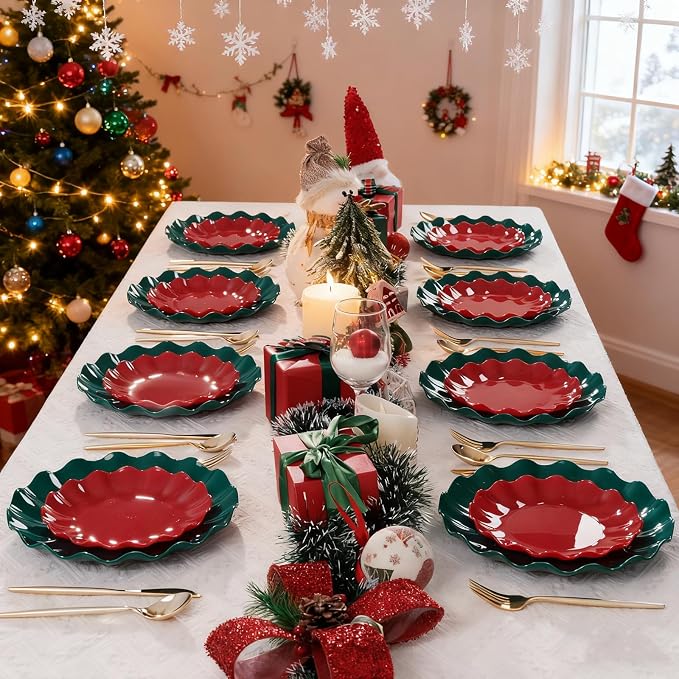 LIYH 50 Pcs Christmas Plastic Plates - Green Scalloped Plates Unbreakable | Holiday Dishes Reusable Dishwasher Safe BPA Free for Christmas Day(25Guests)