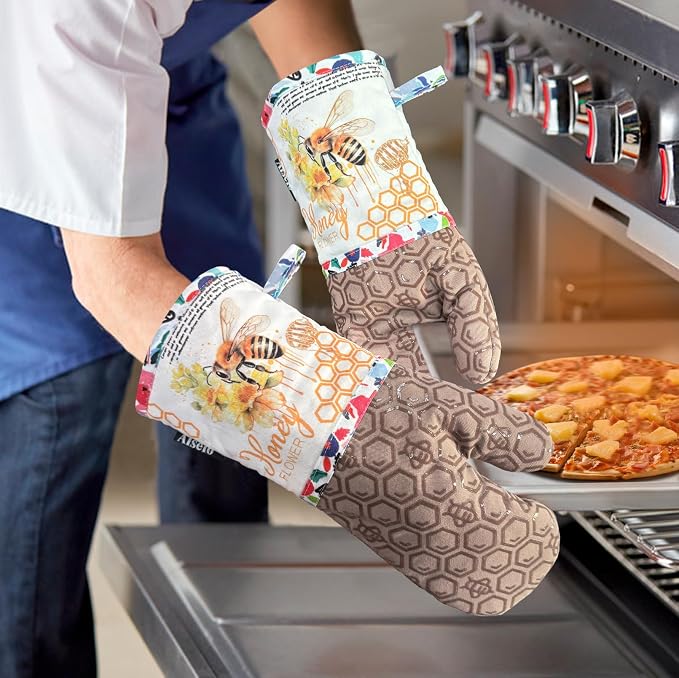 Alselo Oven Mitts 1 Pair, Silicone Printed Kitchen Mittens,7"x13.5" | Heat Resistant & Non-Slip Oven Gloves, Fashion Animal Design with Soft Quilted Cotton Lining for Baking Cooking BBQ (Khaki 2)