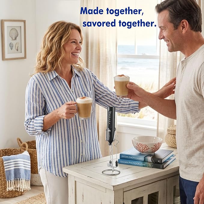 Rechargeable Milk Frother with Stand, 4 Interchangeable Whisks & Travel Case – Handheld Mixer for Lattes, Matcha, Hot Chocolate, Eggs & Protein Shakes