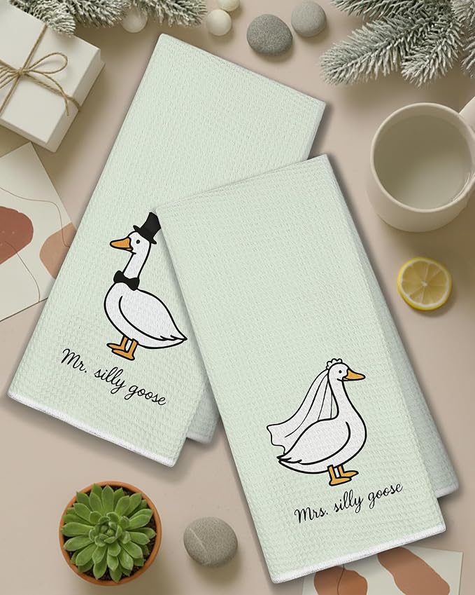 Funny Mr and Mrs Goose Sage Green Kitchen Towels 16x24 Inch, Wedding Gifts for Couples Newlyweds Dish Tea Towels for Kitchen Decor, Just Married Gifts Decorative Hand Towel for Bathroom, Set of 2