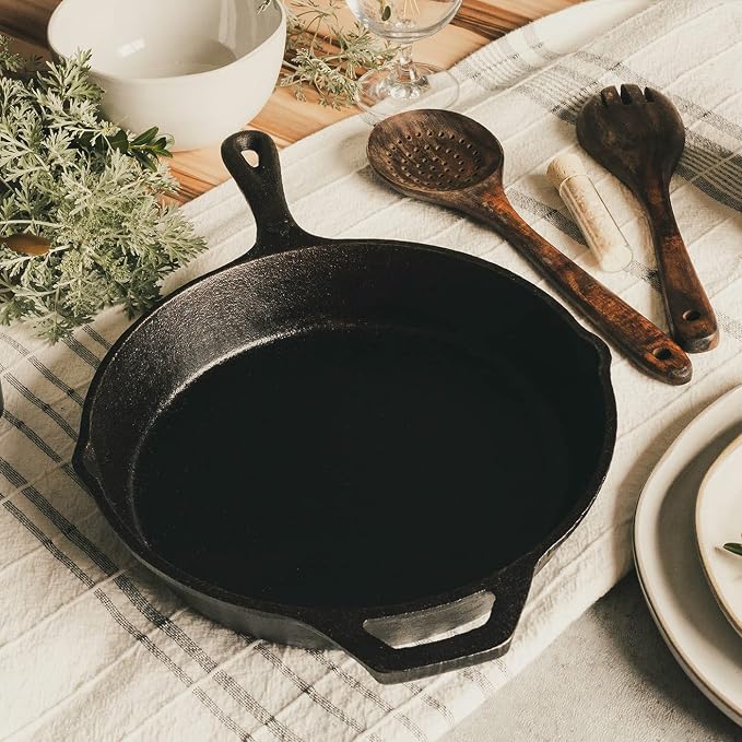 10-1/4 Inch Round Medium Pre-Seasoned Cast Iron Skillet