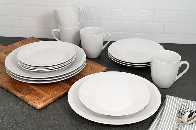 10 Strawberry Street Simply Round 16 Piece Dinnerware Set, White