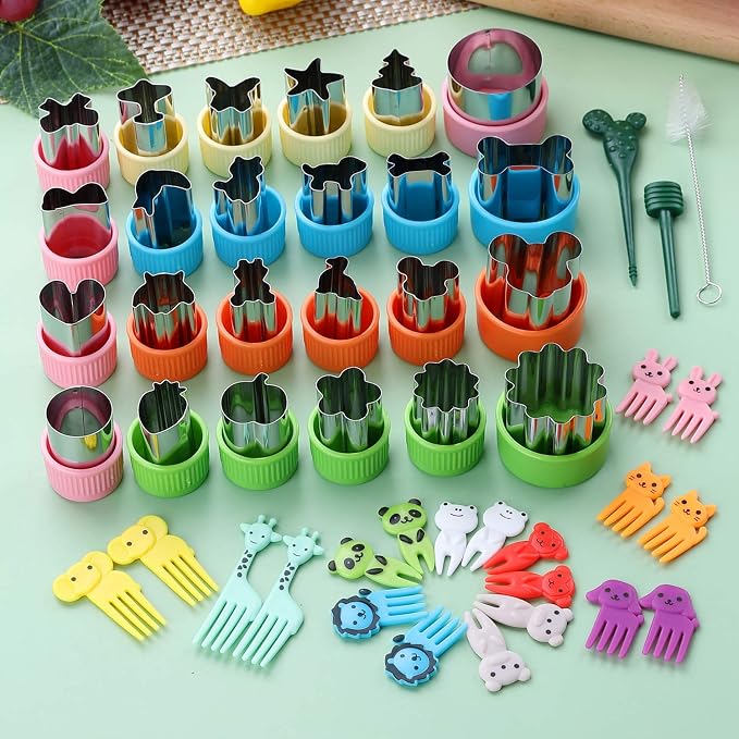CECEAOAIME 24 pcs Cookie Cutters Fruit Cutter Set Vegetable Stamps Mold