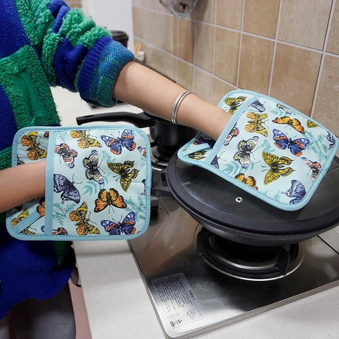 Pot Holders Set of 2 Heat Resistant 480℉ Kitchen 100% Cotton | Comfortable Lining Printing Butterfly Flower Women Men Home Cooking Baking Microwave BBQ Gift (Butterfly potholders)