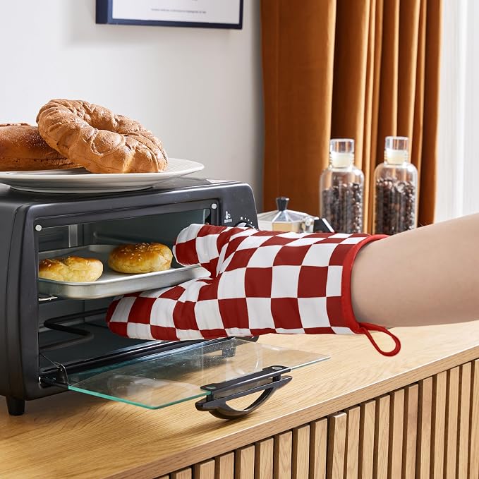 Ohocut Red Checkered Oven Mitts Heat Resistant, Vintage Retro Checkerboard Cute Oven Mitts, Non-Slip Silicone Kitchen Oven Gloves, 2-Pack Set, 7''x13''